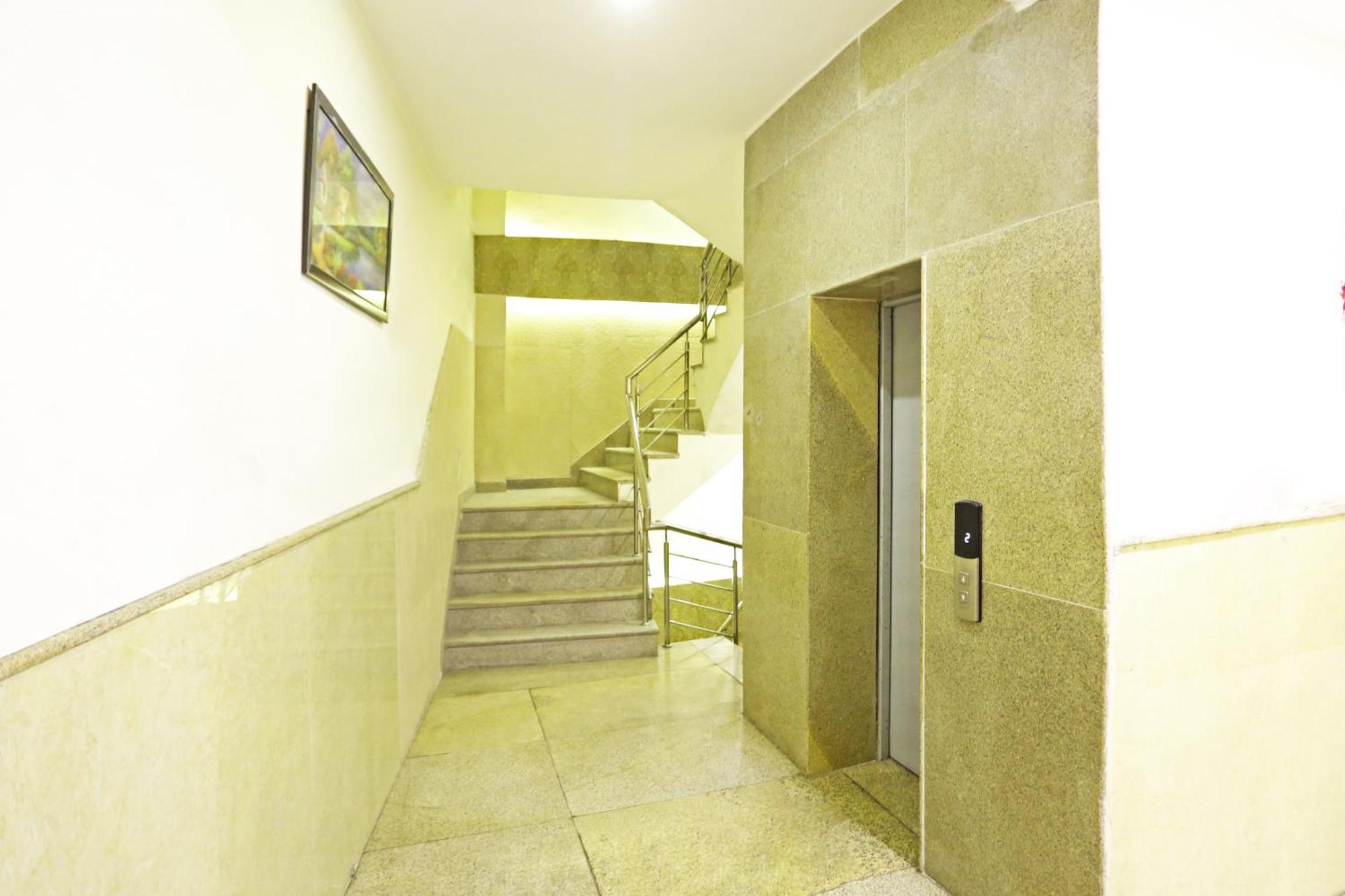 Hotel The Kiara Near Delhi Airport New Delhi Exterior photo