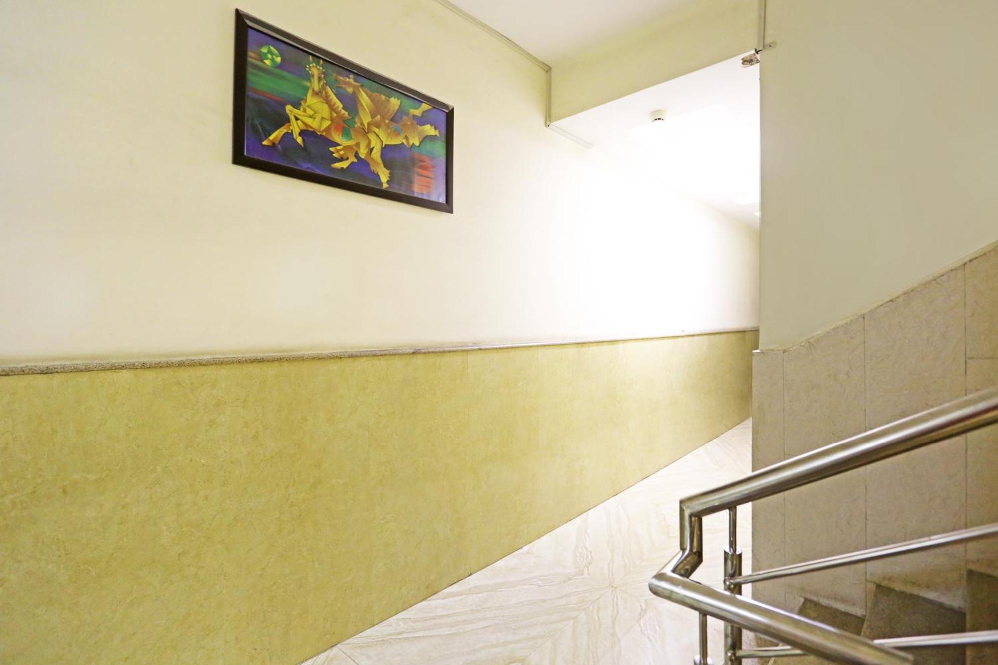 Hotel The Kiara Near Delhi Airport New Delhi Exterior photo