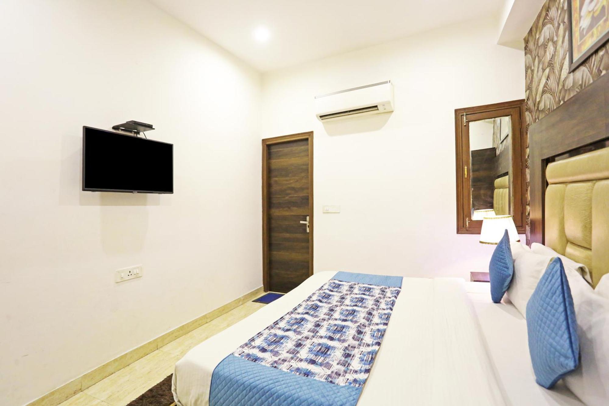 Hotel The Kiara Near Delhi Airport New Delhi Exterior photo