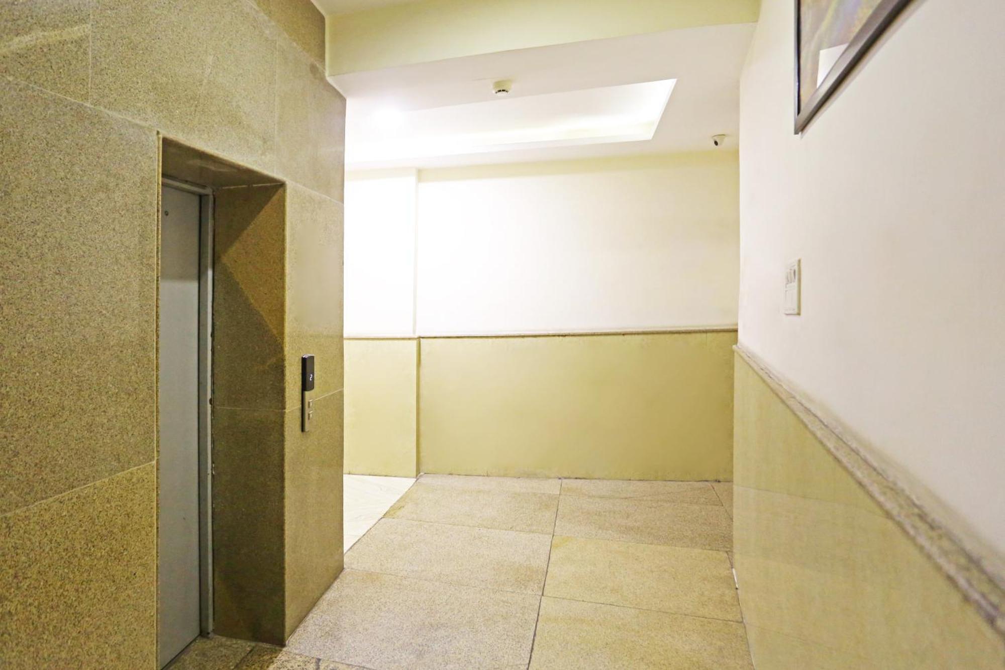 Hotel The Kiara Near Delhi Airport New Delhi Exterior photo