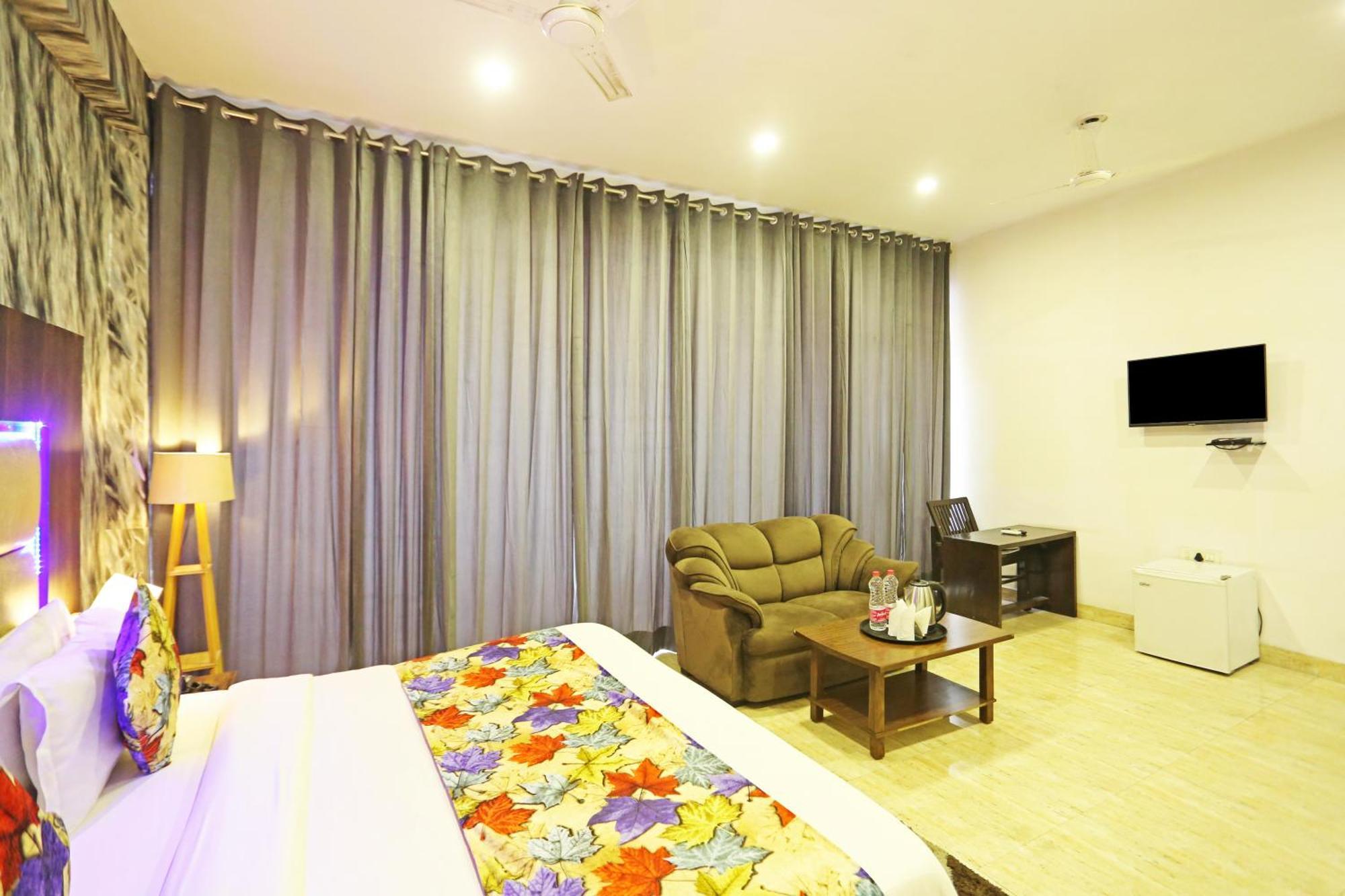 Hotel The Kiara Near Delhi Airport New Delhi Exterior photo