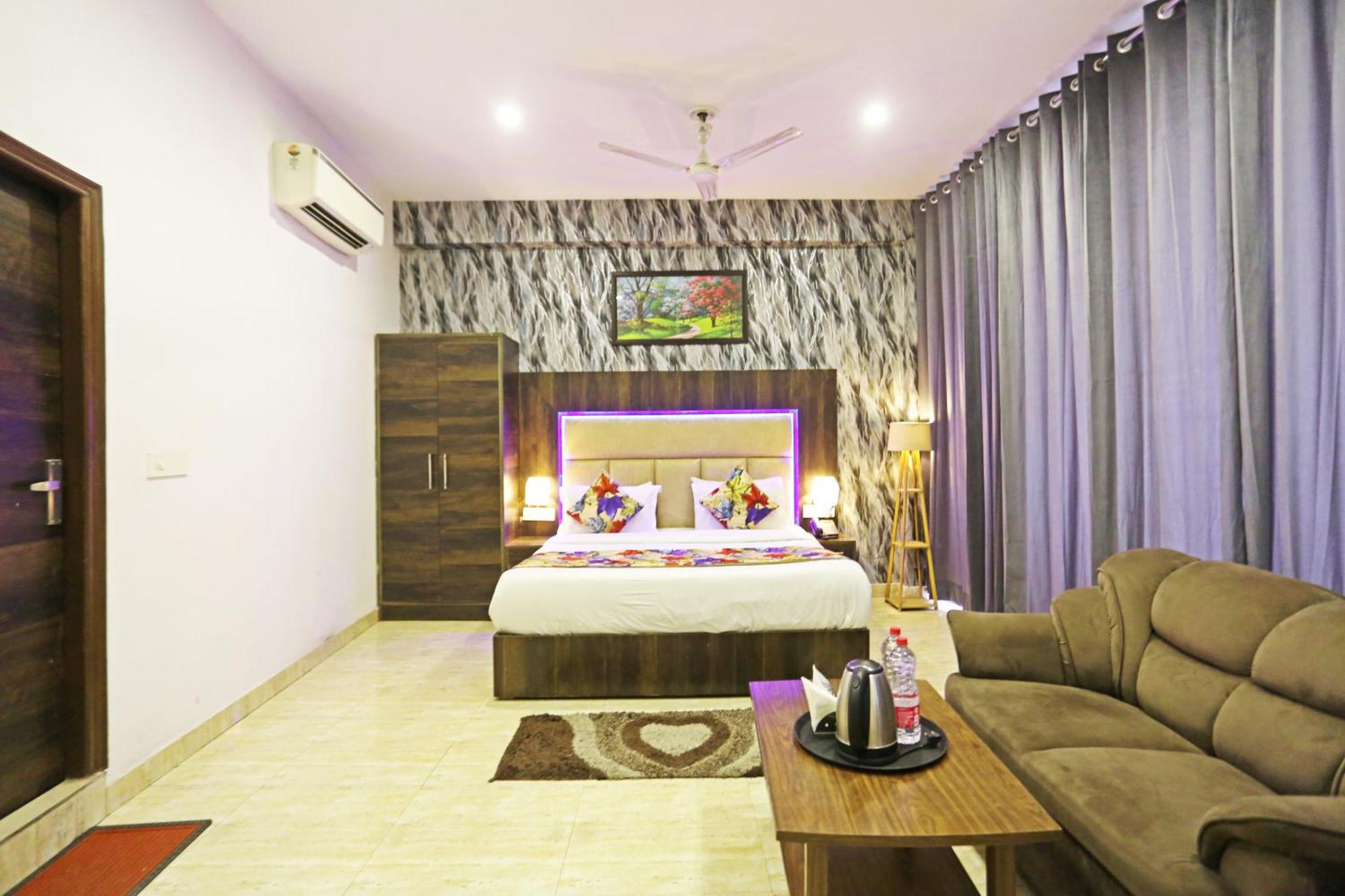 Hotel The Kiara Near Delhi Airport New Delhi Exterior photo