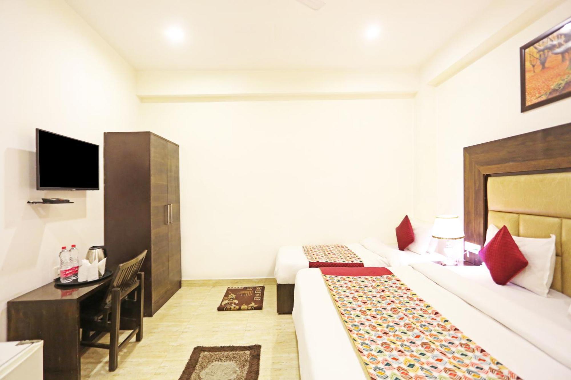 Hotel The Kiara Near Delhi Airport New Delhi Exterior photo