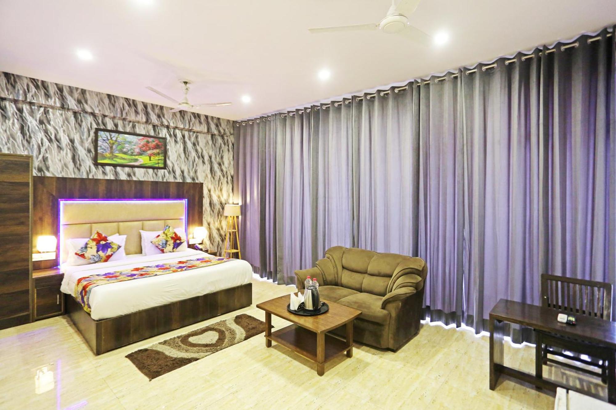 Hotel The Kiara Near Delhi Airport New Delhi Exterior photo