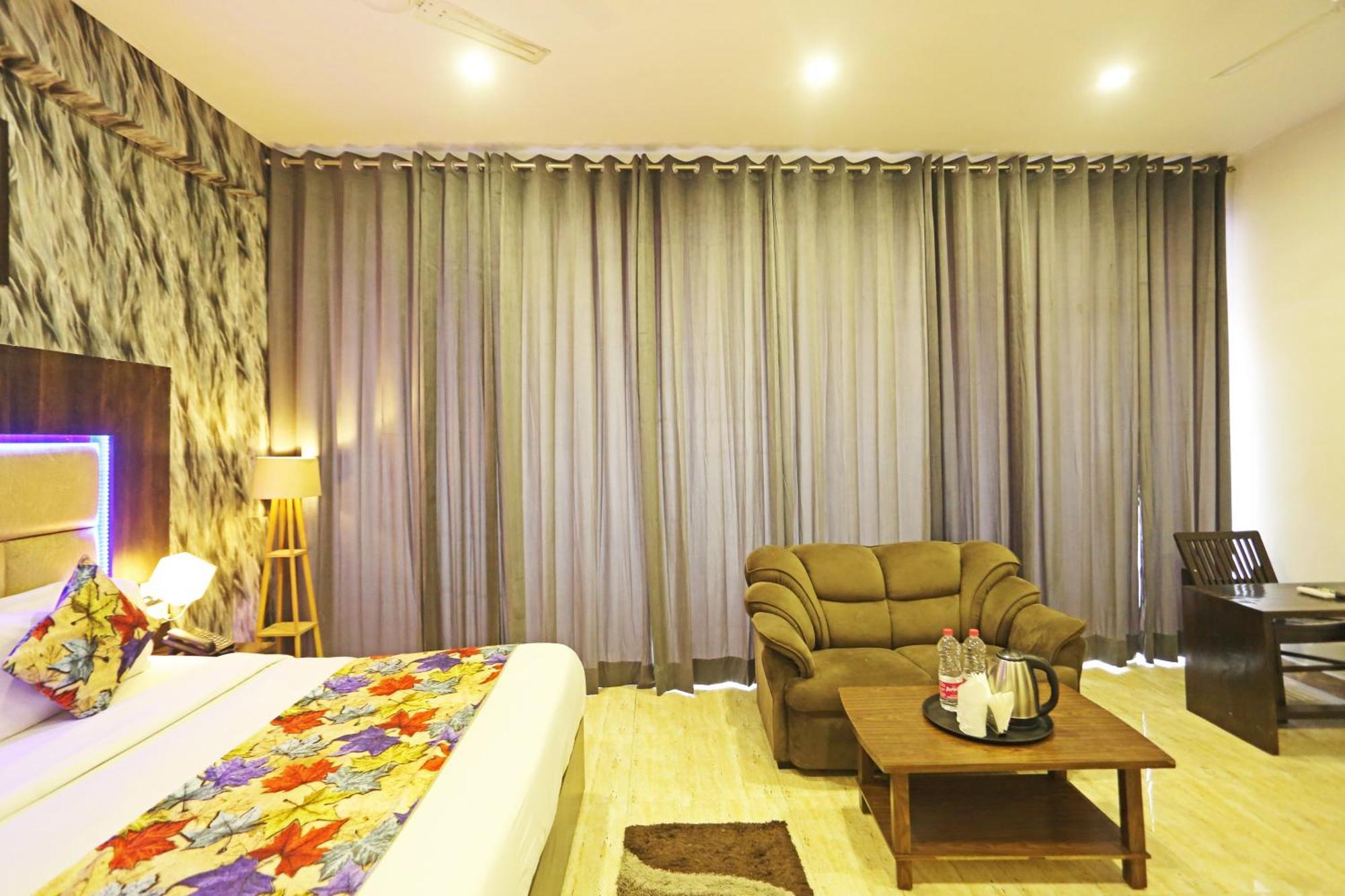 Hotel The Kiara Near Delhi Airport New Delhi Exterior photo