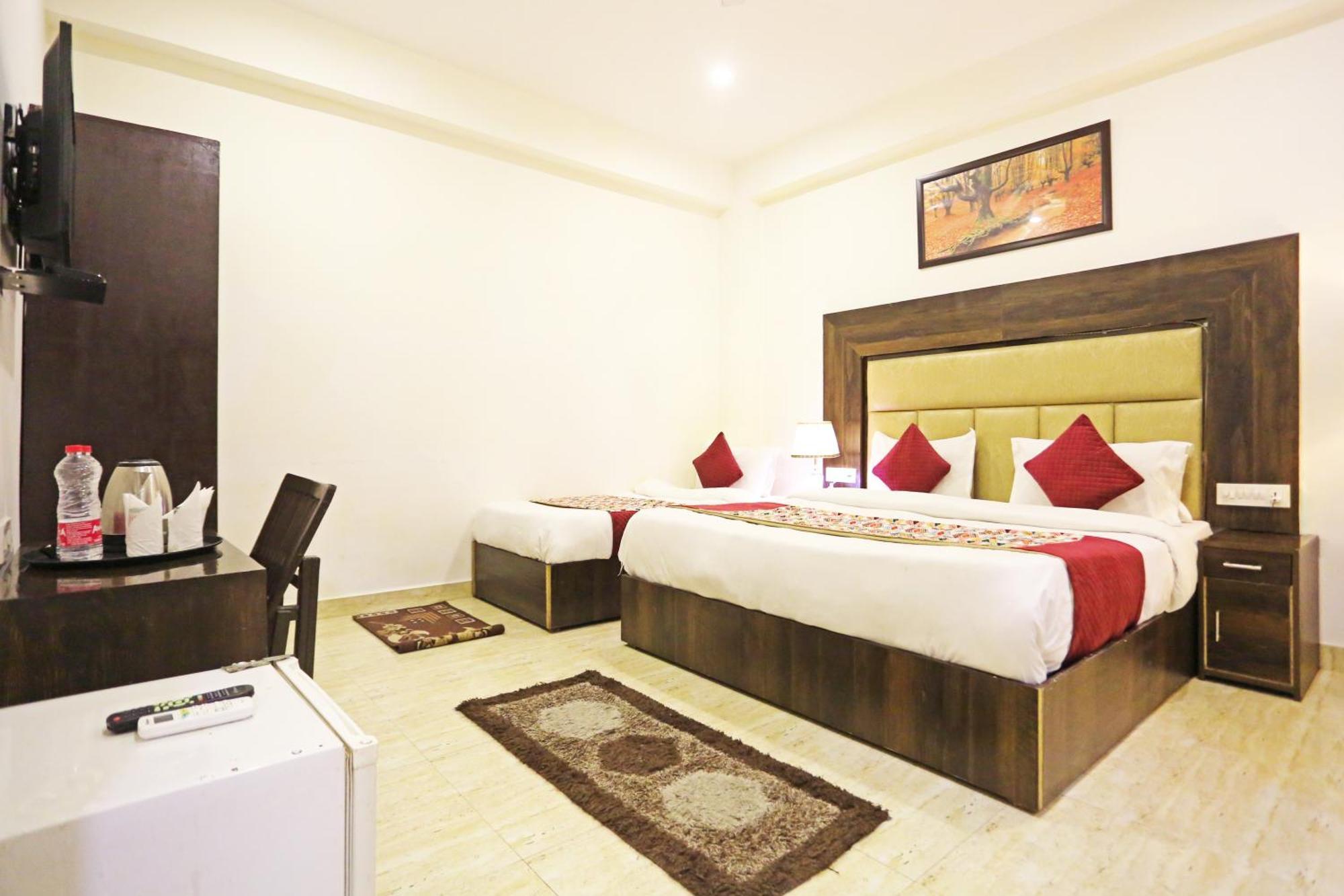 Hotel The Kiara Near Delhi Airport New Delhi Exterior photo
