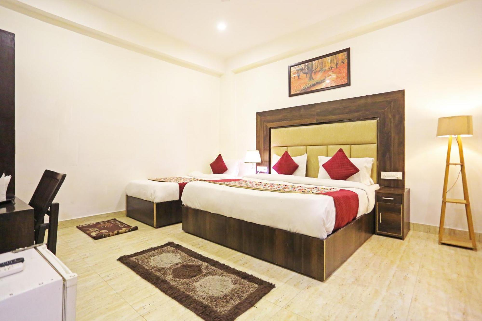 Hotel The Kiara Near Delhi Airport New Delhi Exterior photo