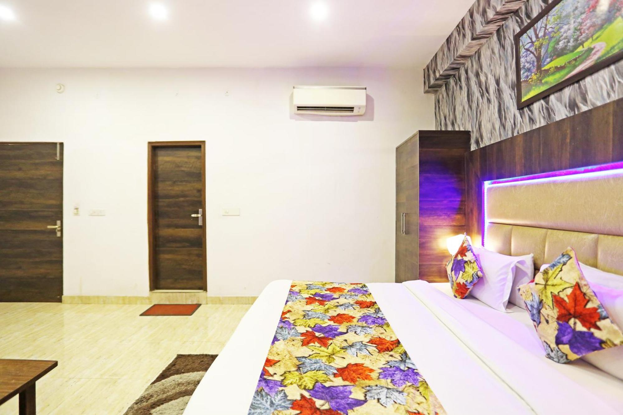 Hotel The Kiara Near Delhi Airport New Delhi Exterior photo